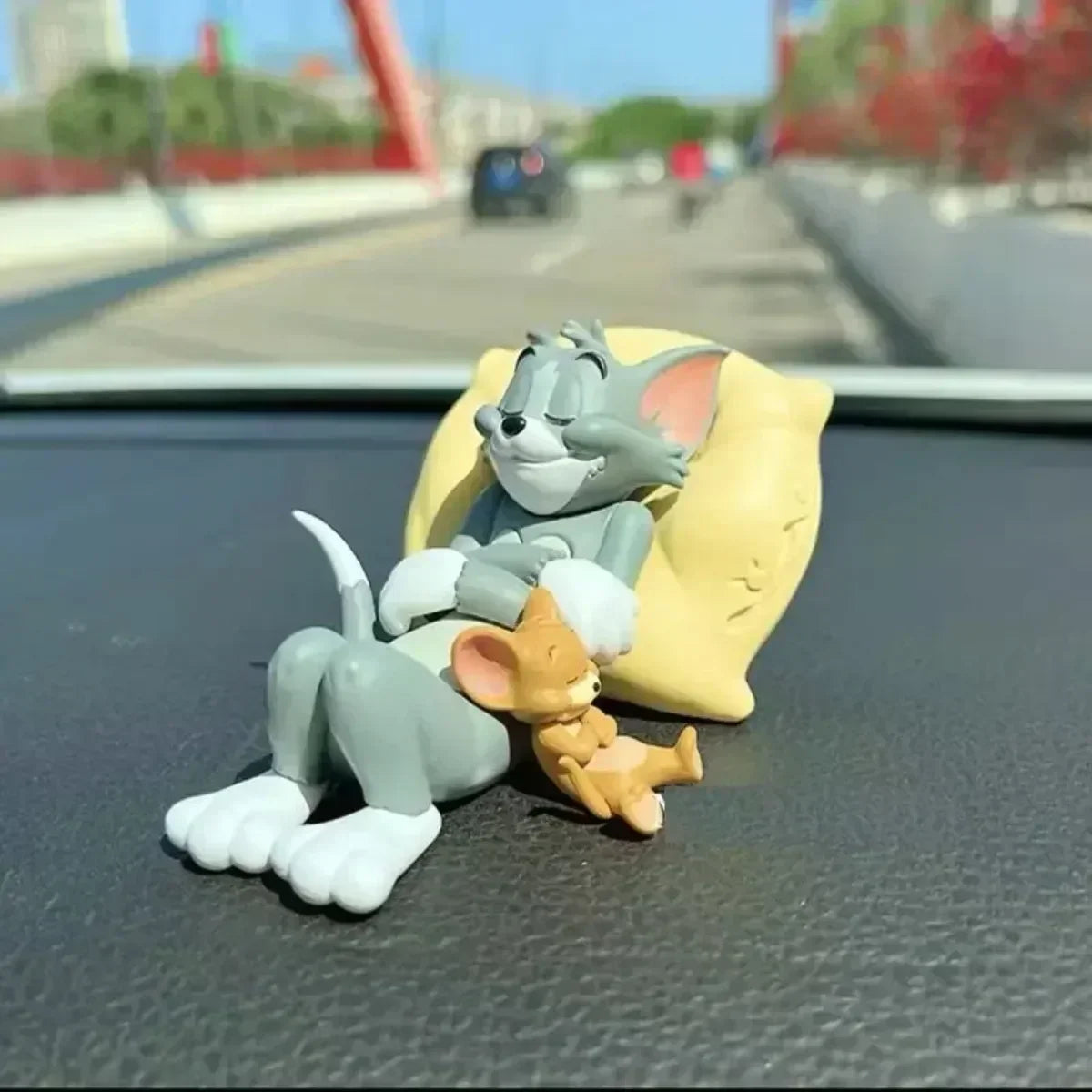 Tom and Jerry | Nostalgic Desk Figurine