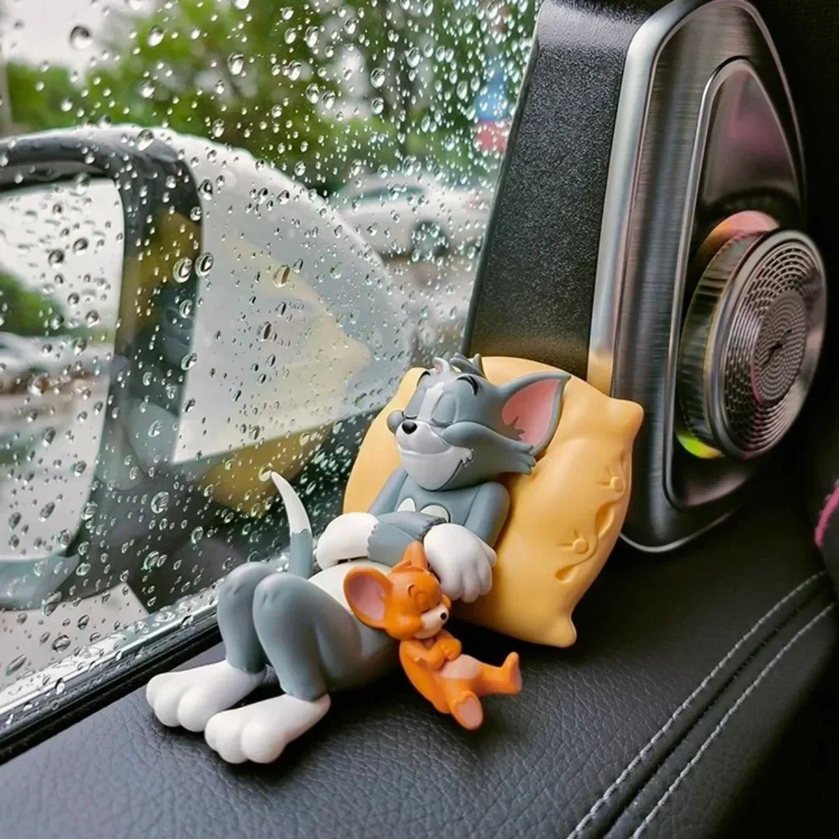 Tom and Jerry | Nostalgic Desk Figurine